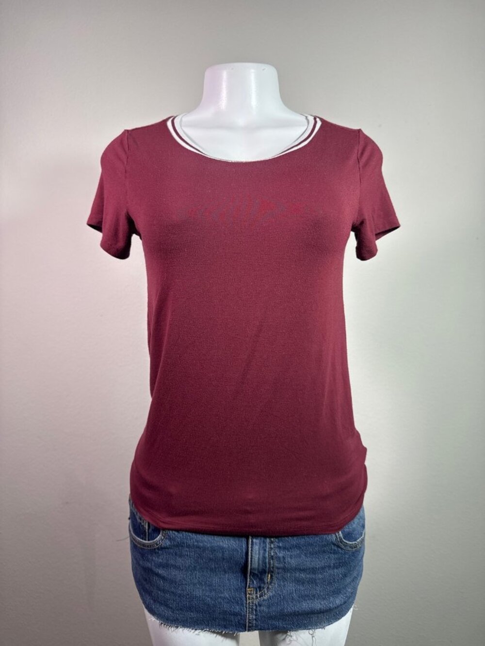 AMERICAN EAGLE OUTFITTERS t-shirt ringer baby tee burgundy S/P/CH
